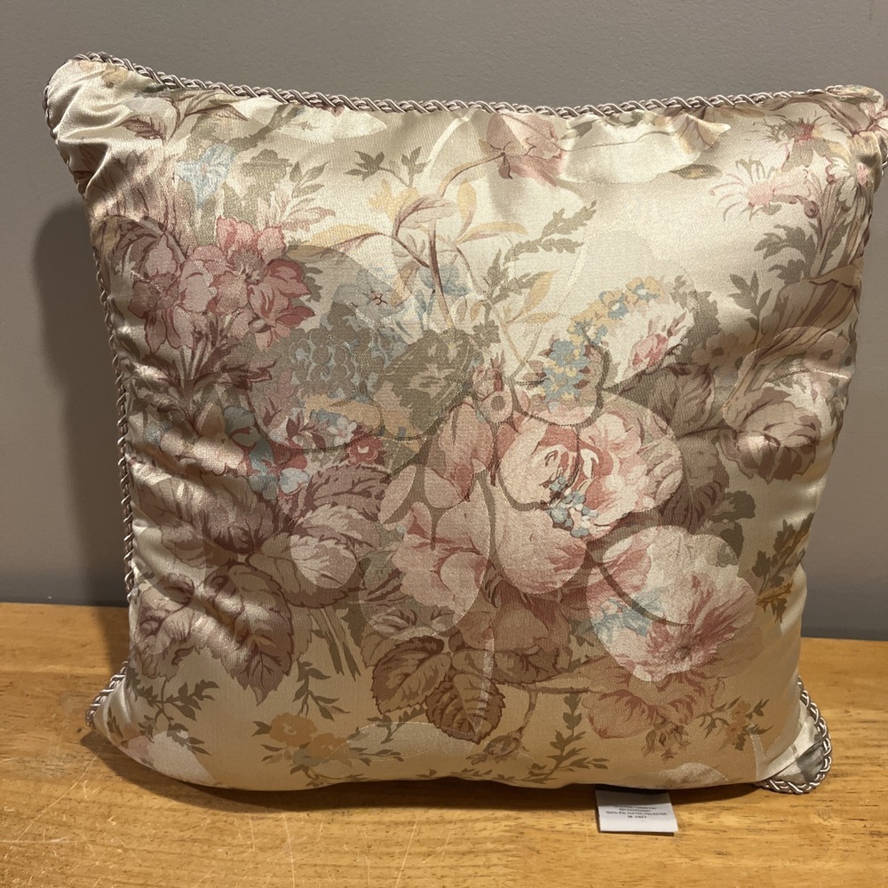 Vintage Croscill Cotswold Pillow‎ Square Pink FCream Floral 18x18"